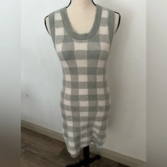 Sincerely Jule’s Plaid Women's Sweater Two Piece Set - Picture 5 of 9